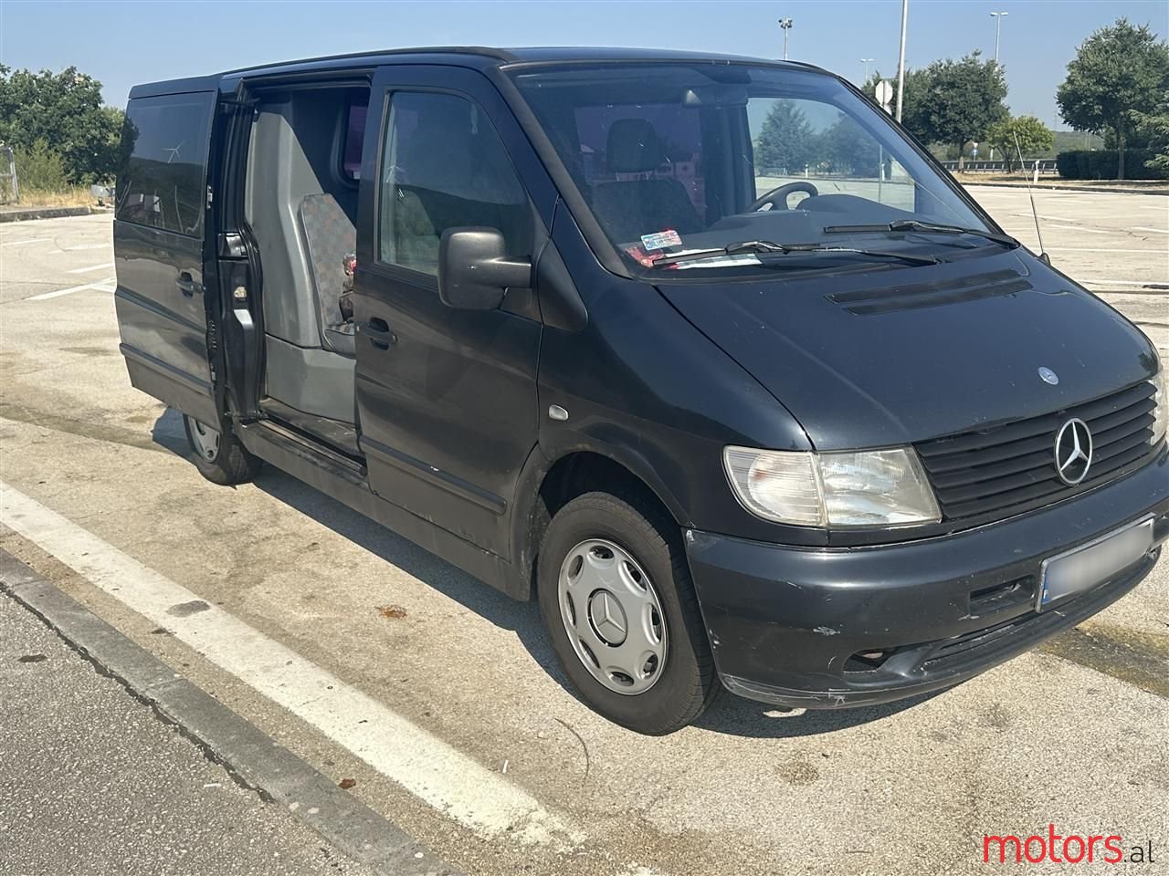 2000' Mercedes-Benz V 220 photo #6