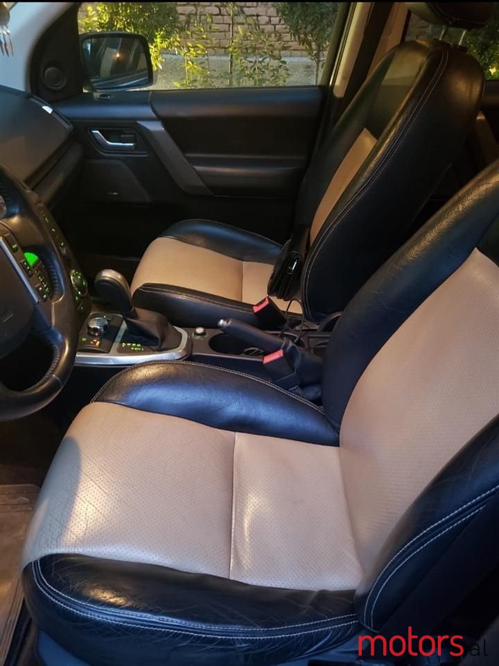 2009' Land Rover Freelander photo #5