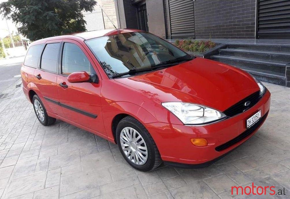 2002' Ford Focus photo #1