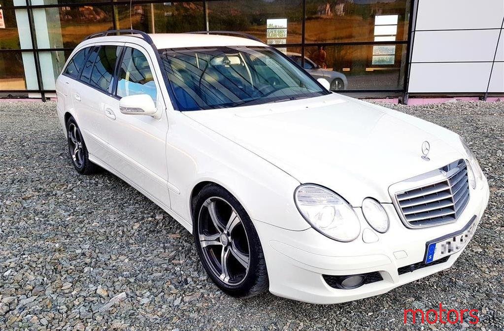 2008' Mercedes-Benz E 220 photo #1