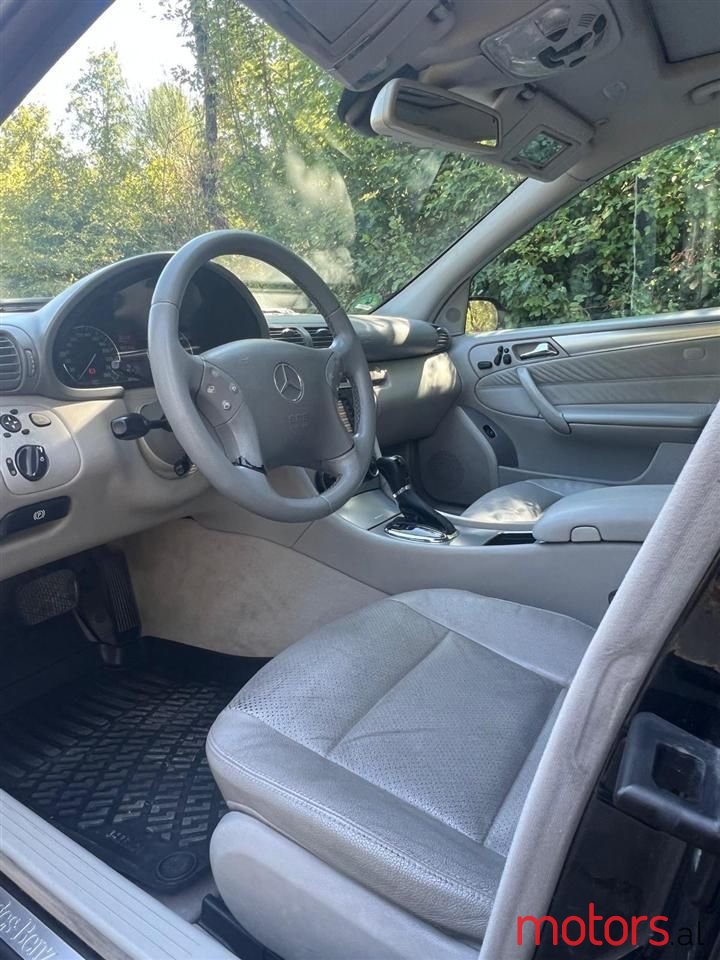 2005' Mercedes-Benz C 320 photo #4