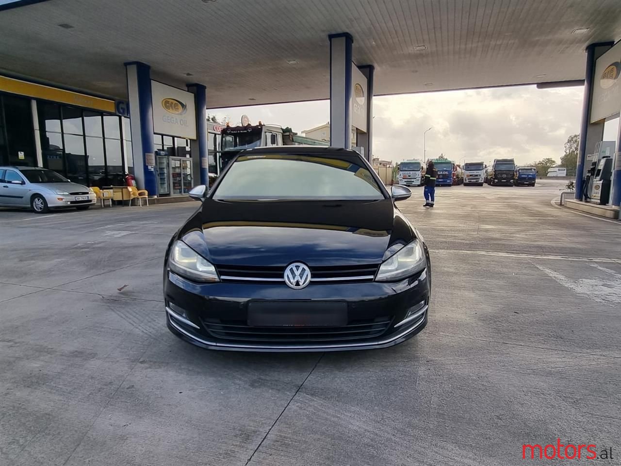 2014' Volkswagen Golf photo #1