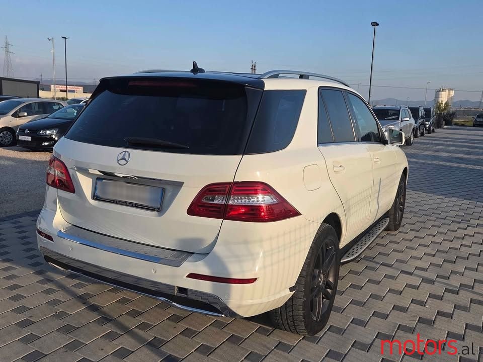 2013' Mercedes-Benz 350 photo #3