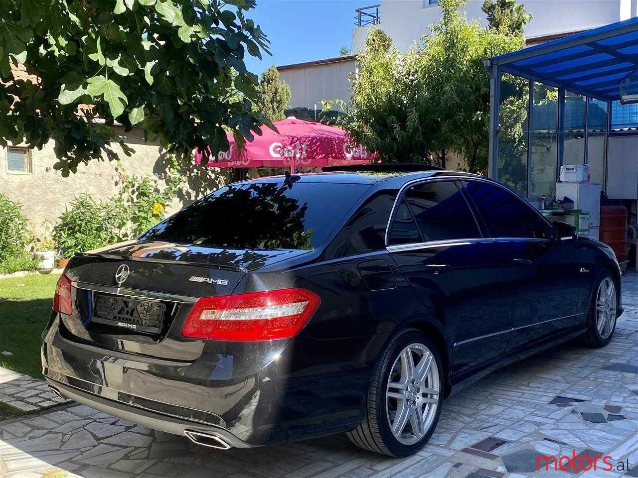 2010' Mercedes-Benz E 350 photo #4