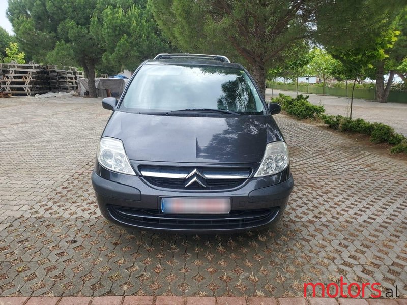 2008' Citroen C8 photo #6