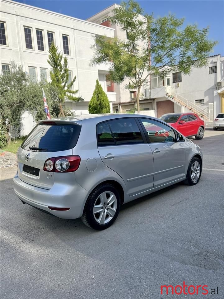 2009' Volkswagen Golf Plus photo #6