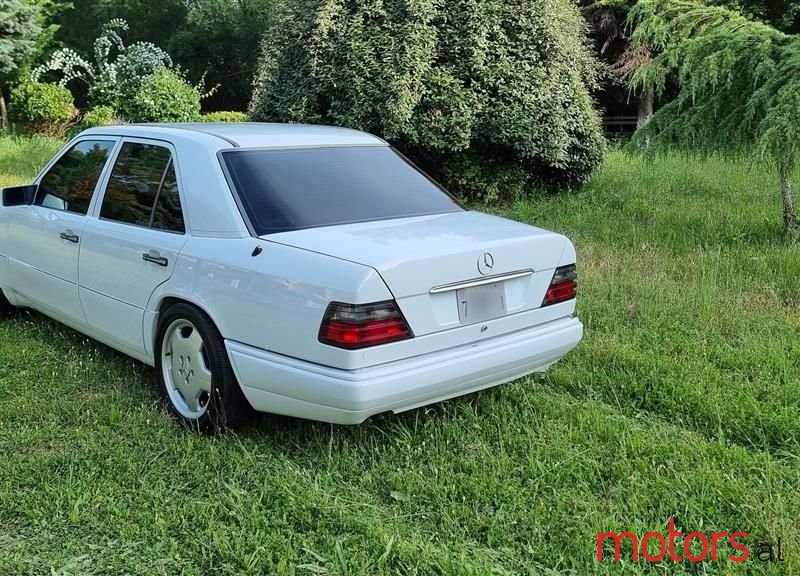 1993' Mercedes-Benz E 500 photo #6