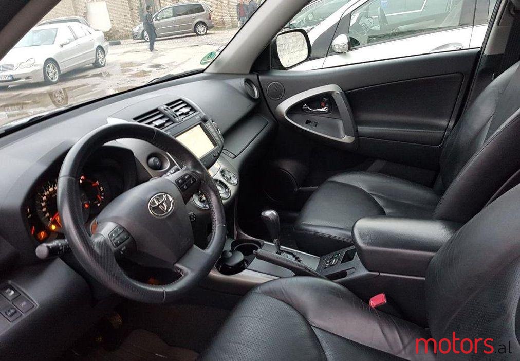 2009' Toyota RAV4 photo #2