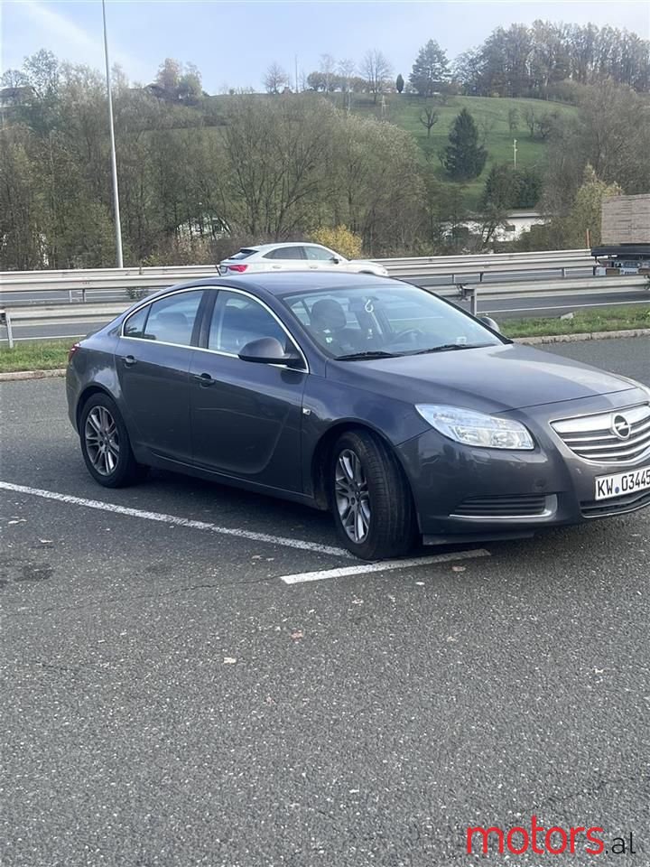2010' Opel Insignia photo #1