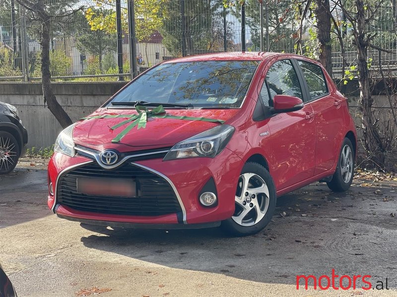 2015' Toyota Yaris photo #2