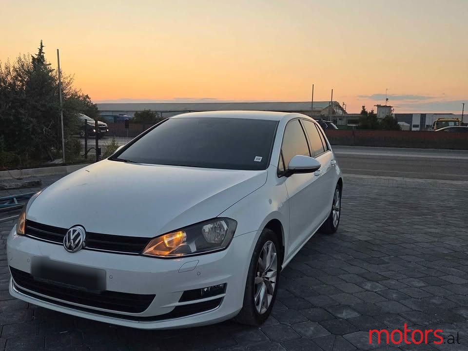 2015' Volkswagen Golf photo #2
