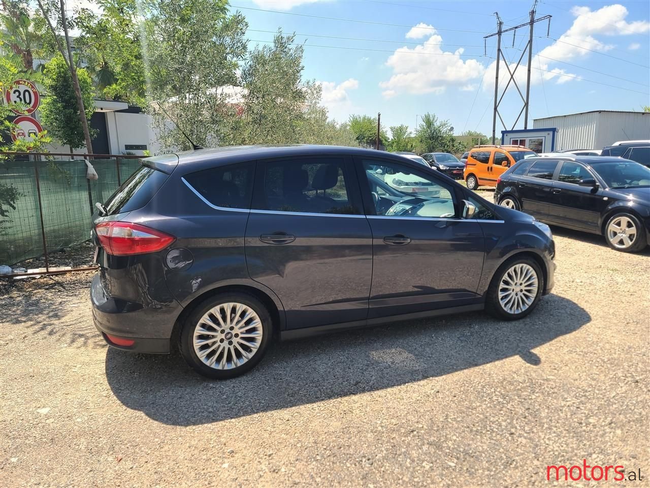 2011' Ford Focus C-MAX photo #2