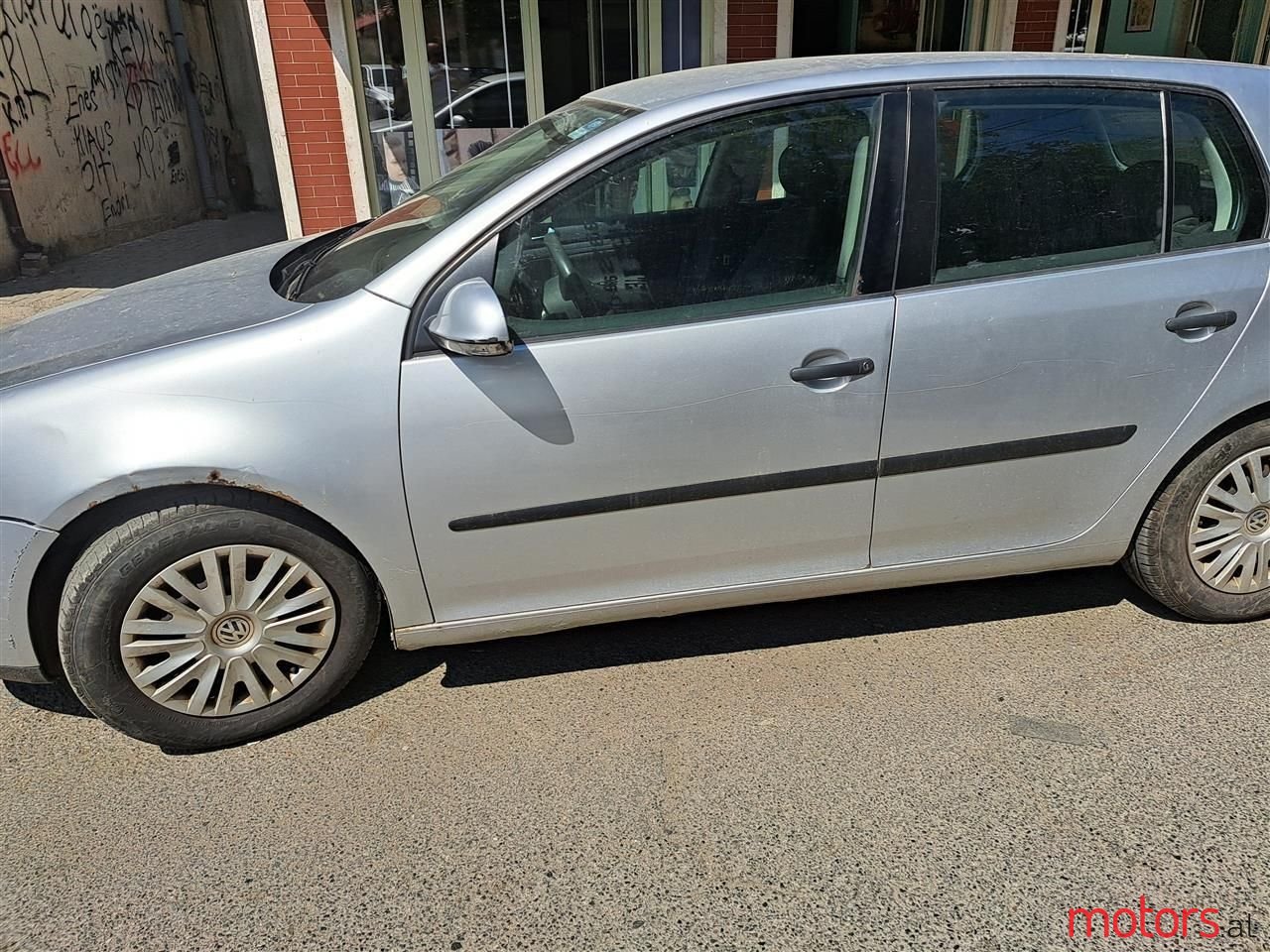 2005' Volkswagen Golf photo #1