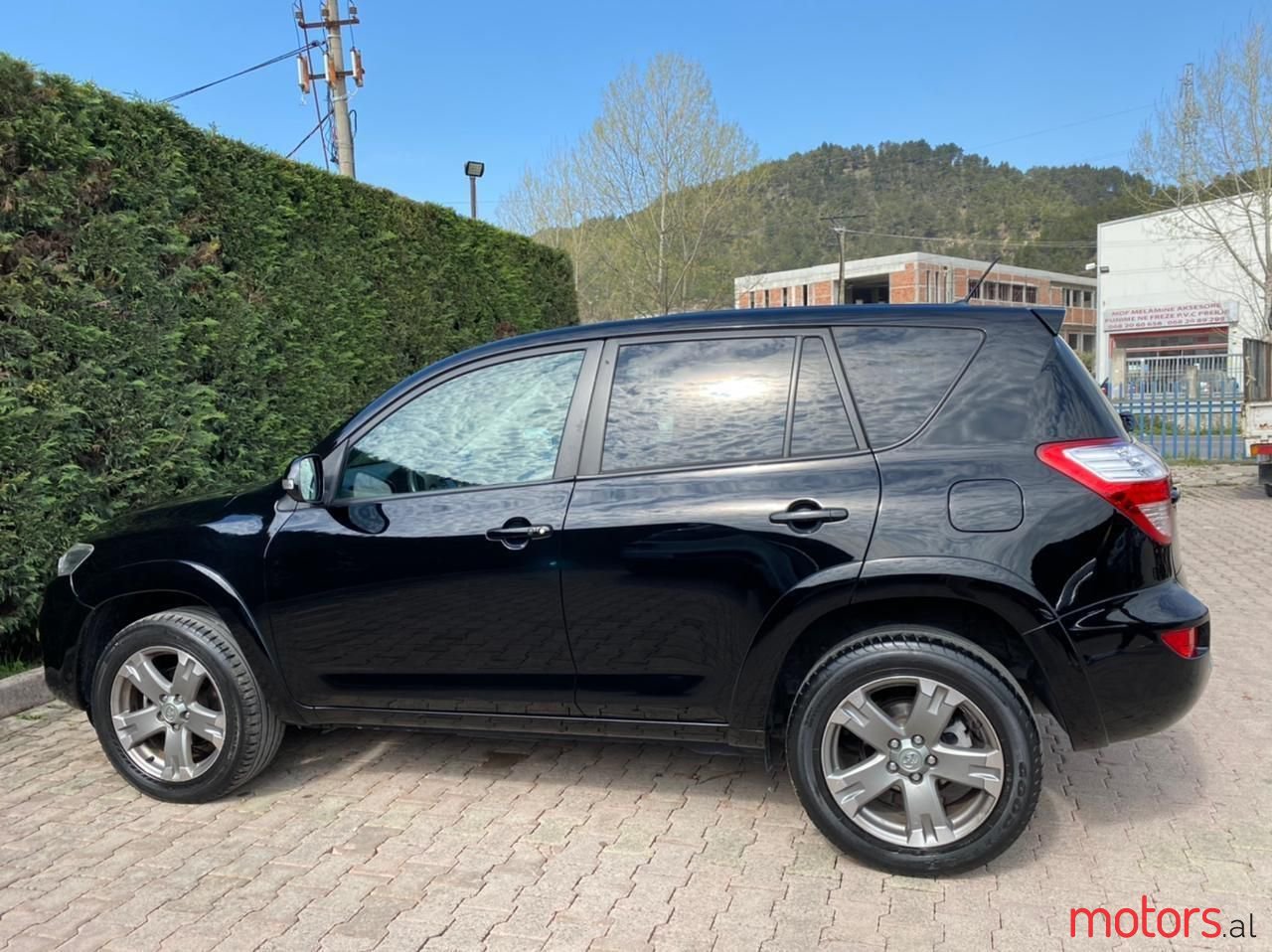 2010' Toyota RAV4 photo #3