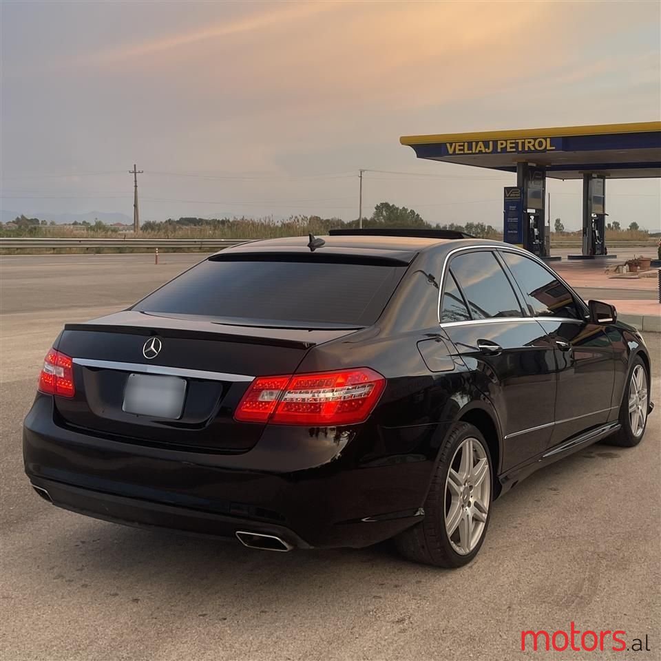 2010' Mercedes-Benz E 350 photo #2