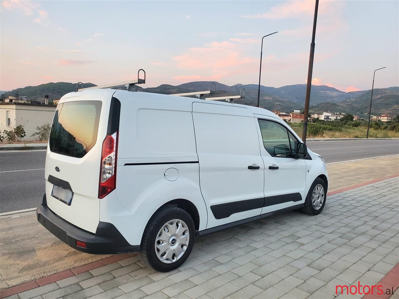 2015' Ford Tourneo photo #3