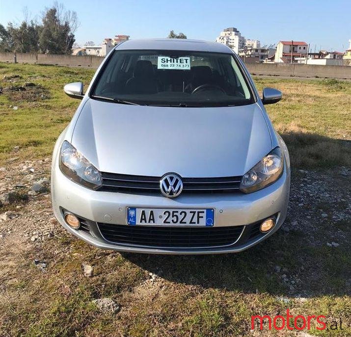 2008' Volkswagen Golf photo #2