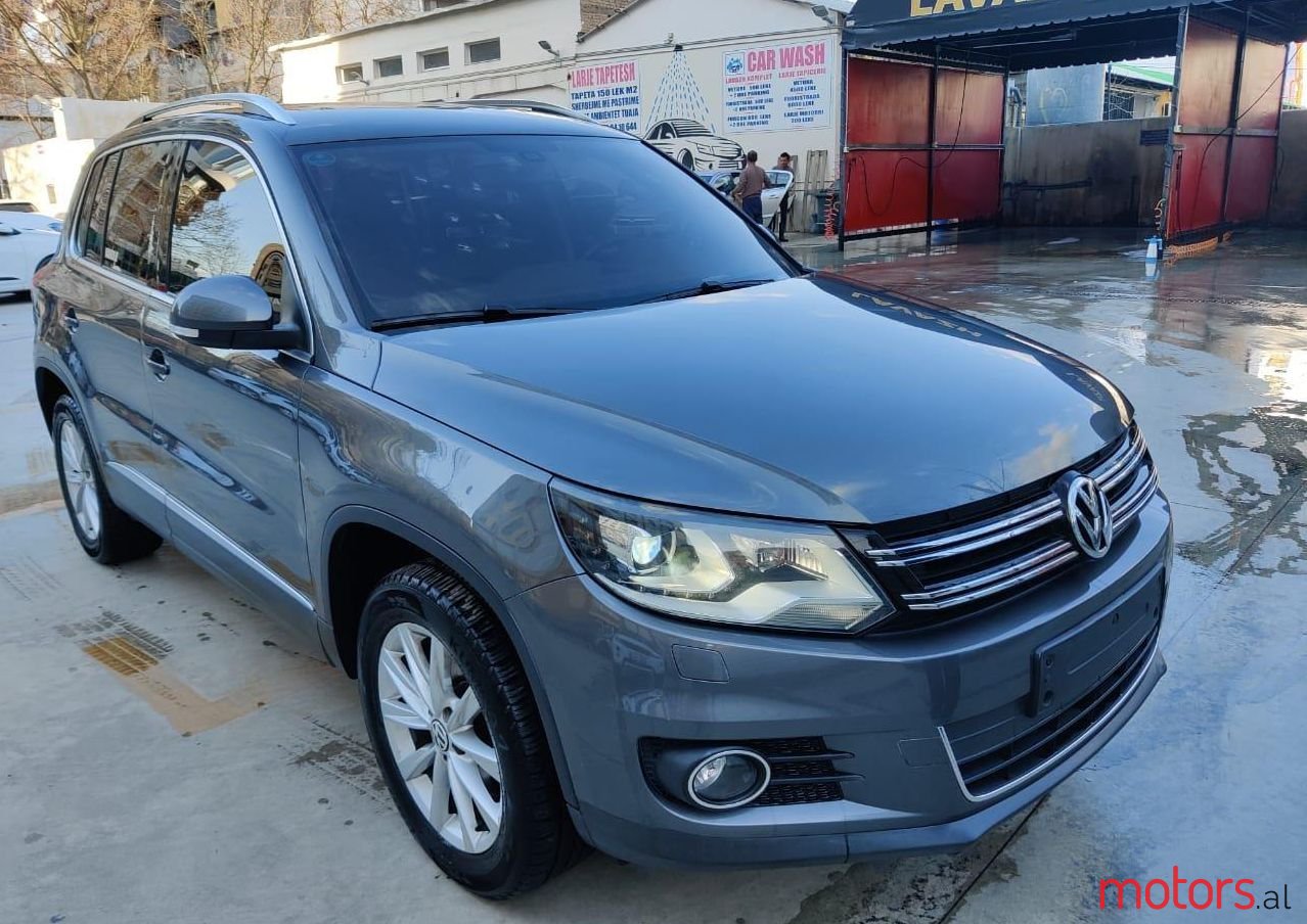 2014' Volkswagen Tiguan photo #1