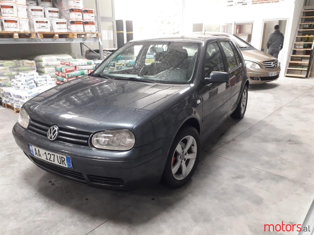 2003' Volkswagen Golf photo #1