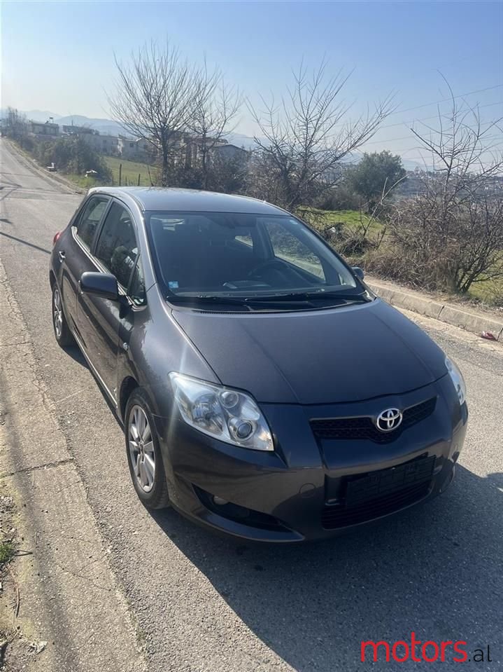 2008' Toyota Auris photo #3