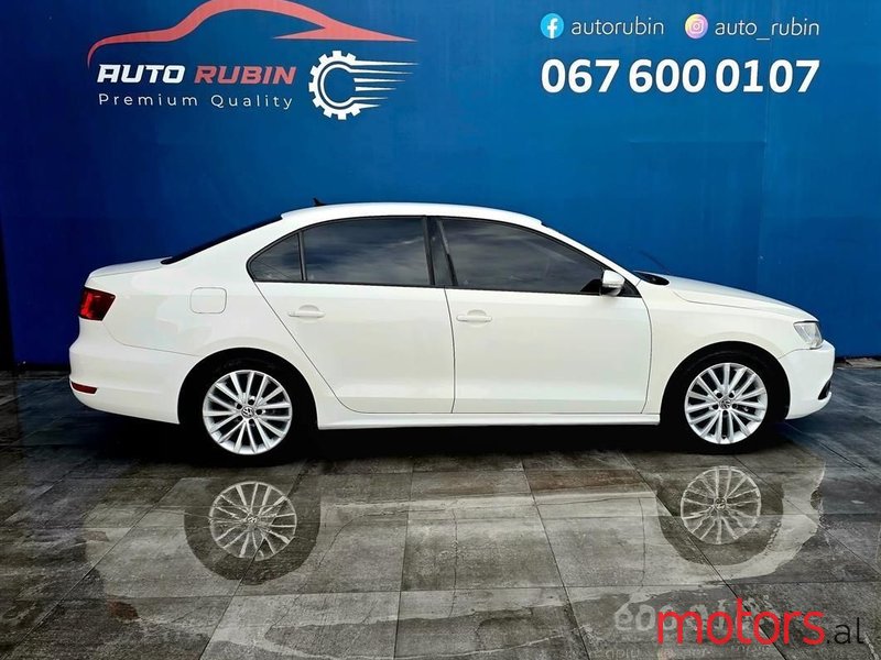 2013' Volkswagen Jetta photo #4