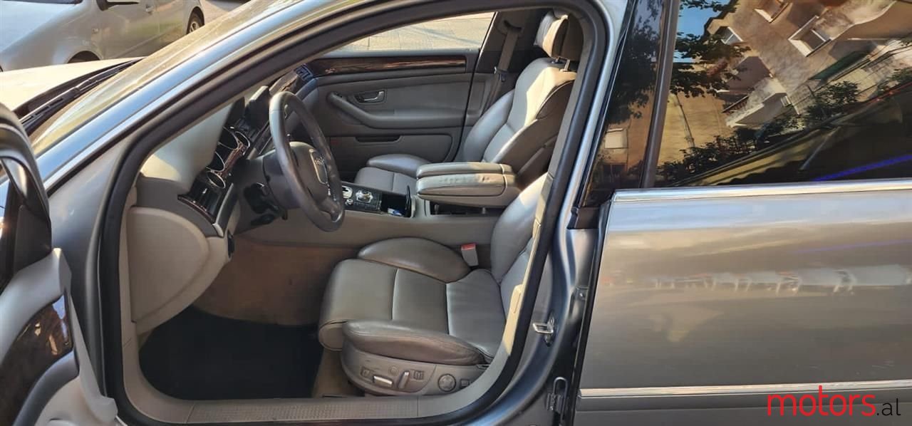 2006' Audi A8 photo #1