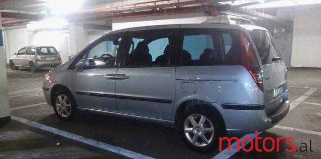 2005' Fiat Ulysse photo #2