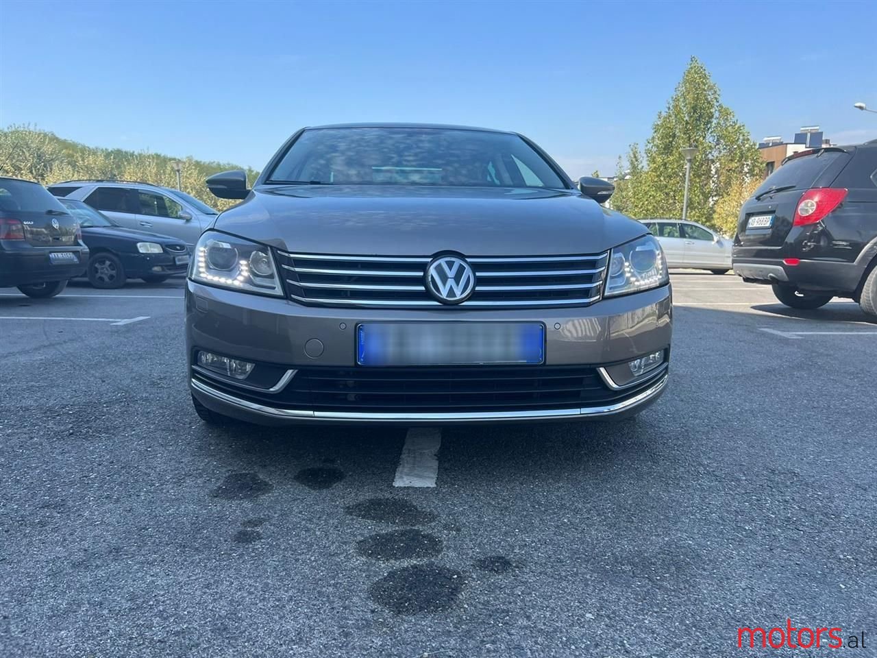 2011' Volkswagen Passat photo #1