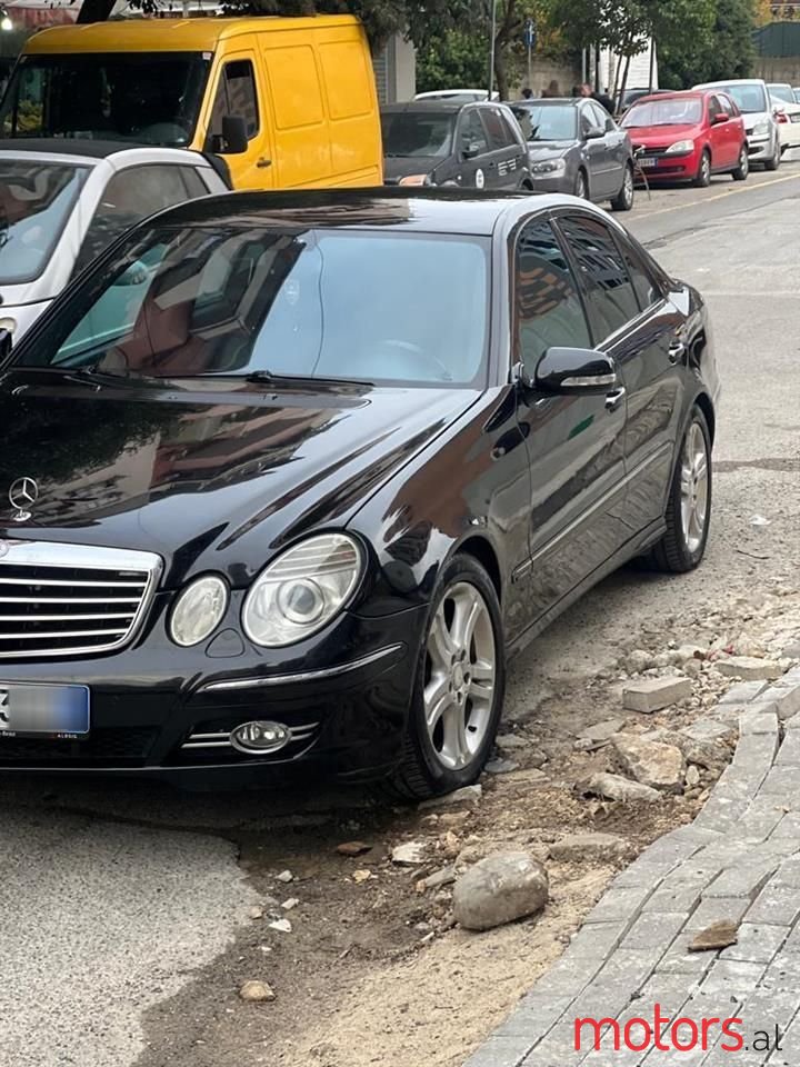 2006' Mercedes-Benz 320 photo #2