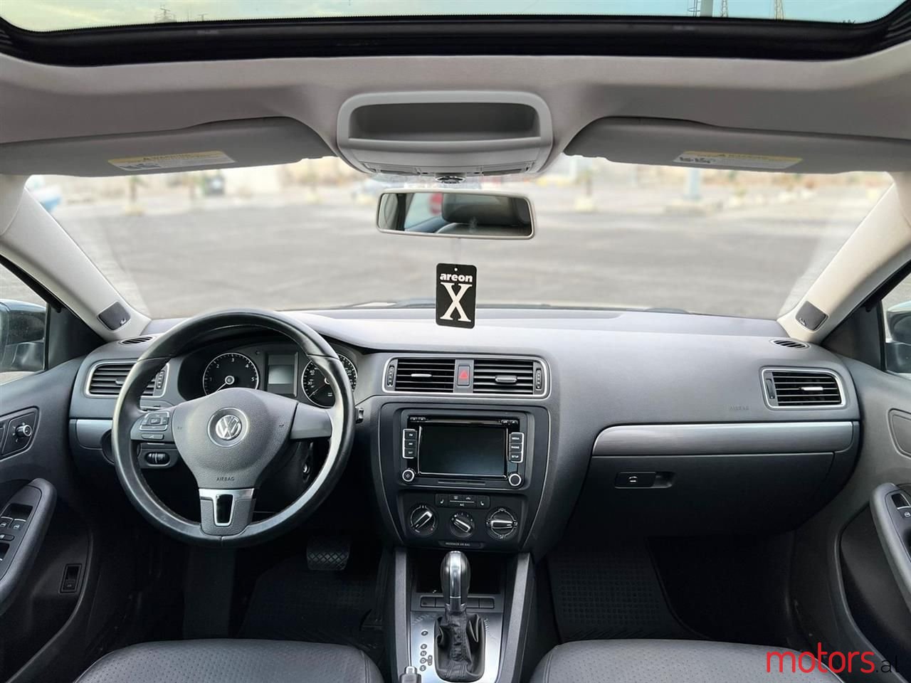 2013' Volkswagen Jetta photo #6