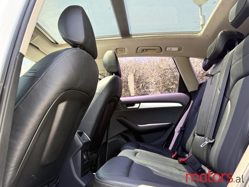 2011' Audi Q5 photo #4