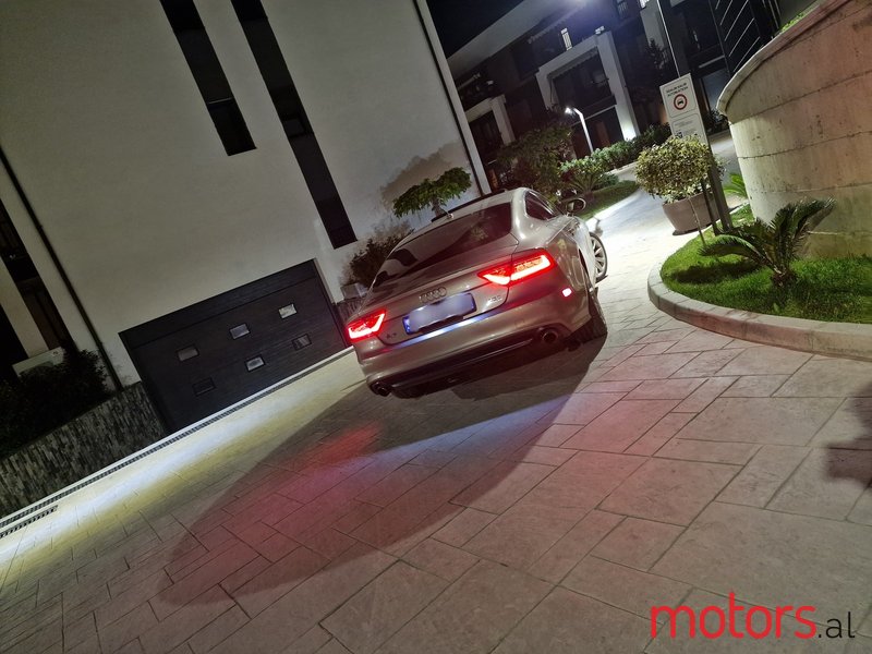2012' Audi A7 photo #2