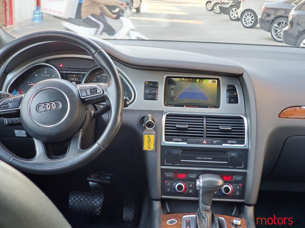 2012' Audi Q7 photo #6