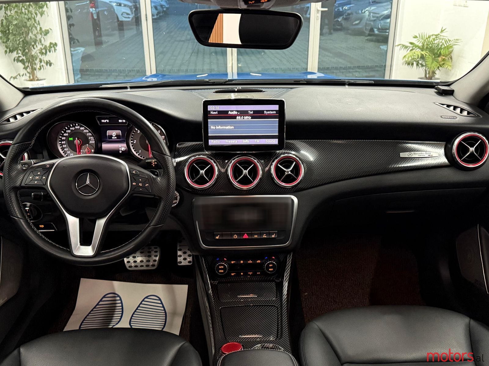 2015' Mercedes-Benz GLA 200 photo #6