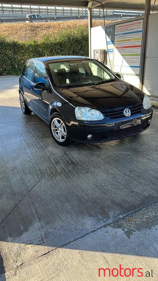2008' Volkswagen Golf photo #2