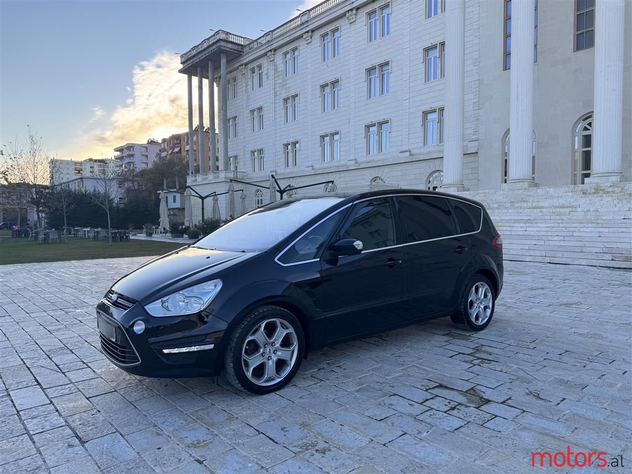 2012' Ford S-Max photo #3