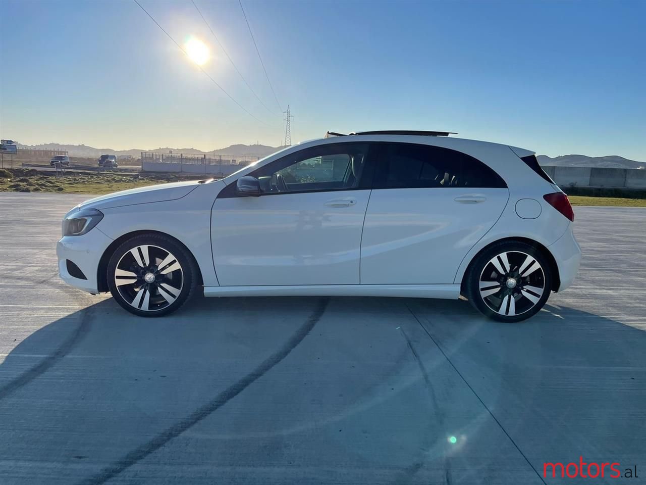 2015' Mercedes-Benz A 200 photo #1