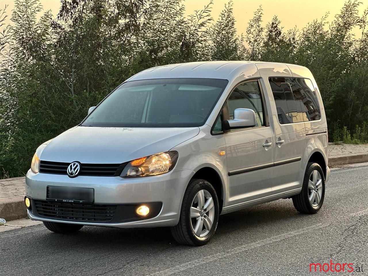 2013' Volkswagen Caddy photo #3