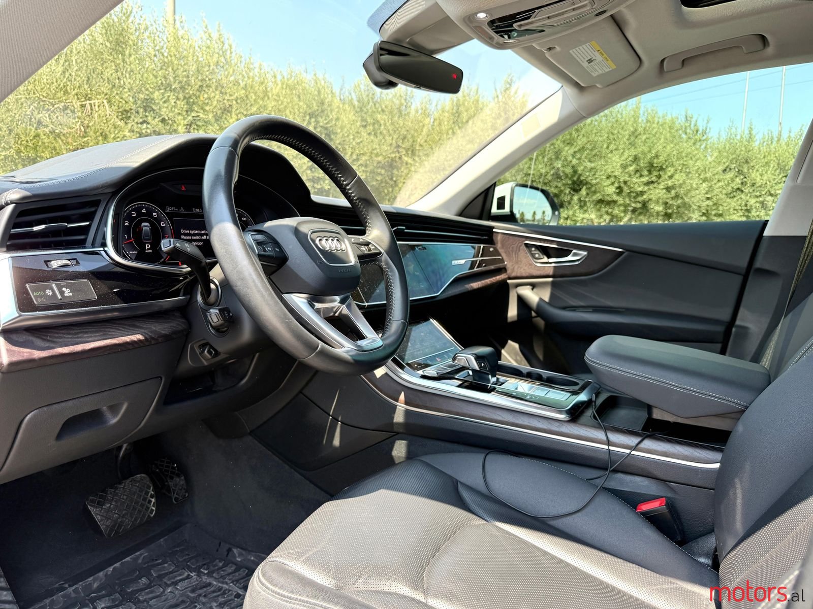 2020' Audi Q8 photo #4