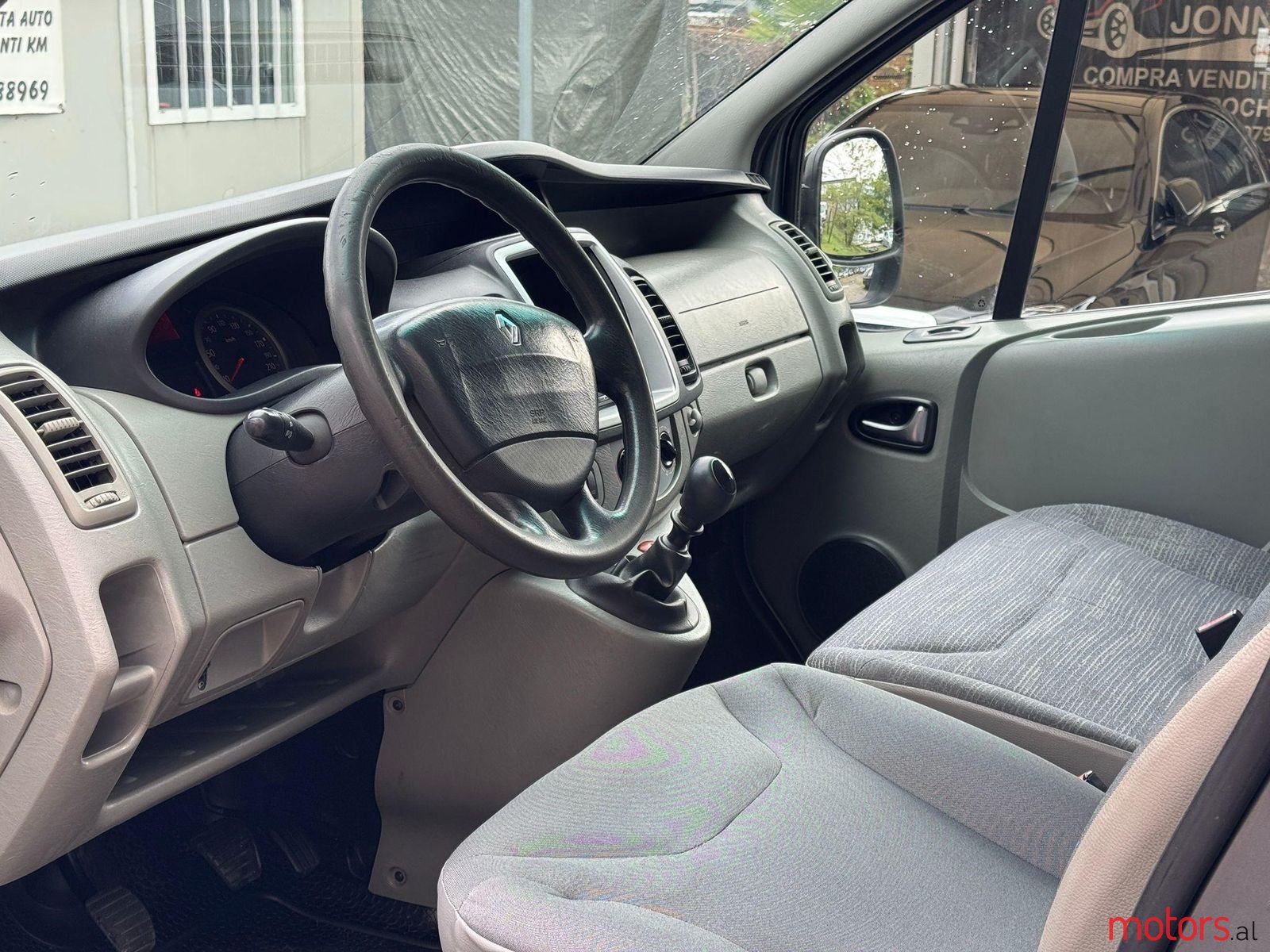 2012' Renault Trafic photo #3