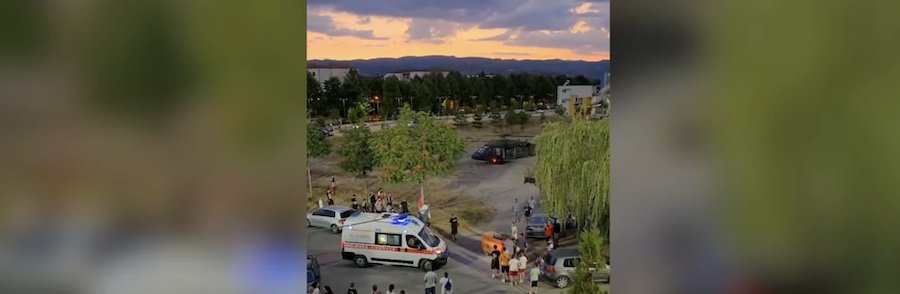 Makina doli nga rruga dhe u përmbys/ Transportohet drejt Tiranës 31-vjeçari i plagosur