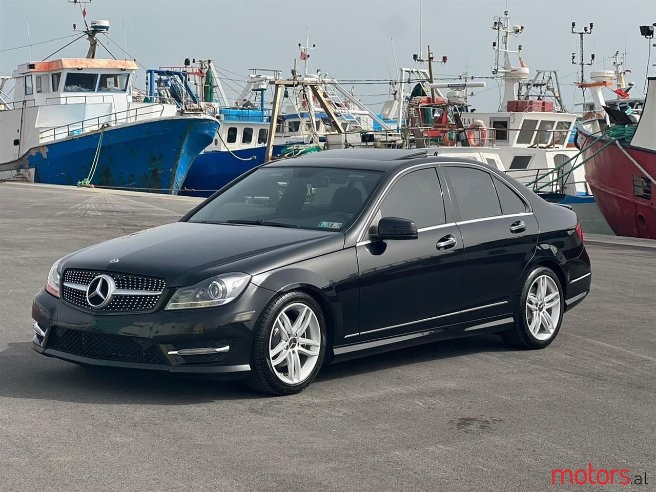 2012' Mercedes-Benz C 300 photo #2