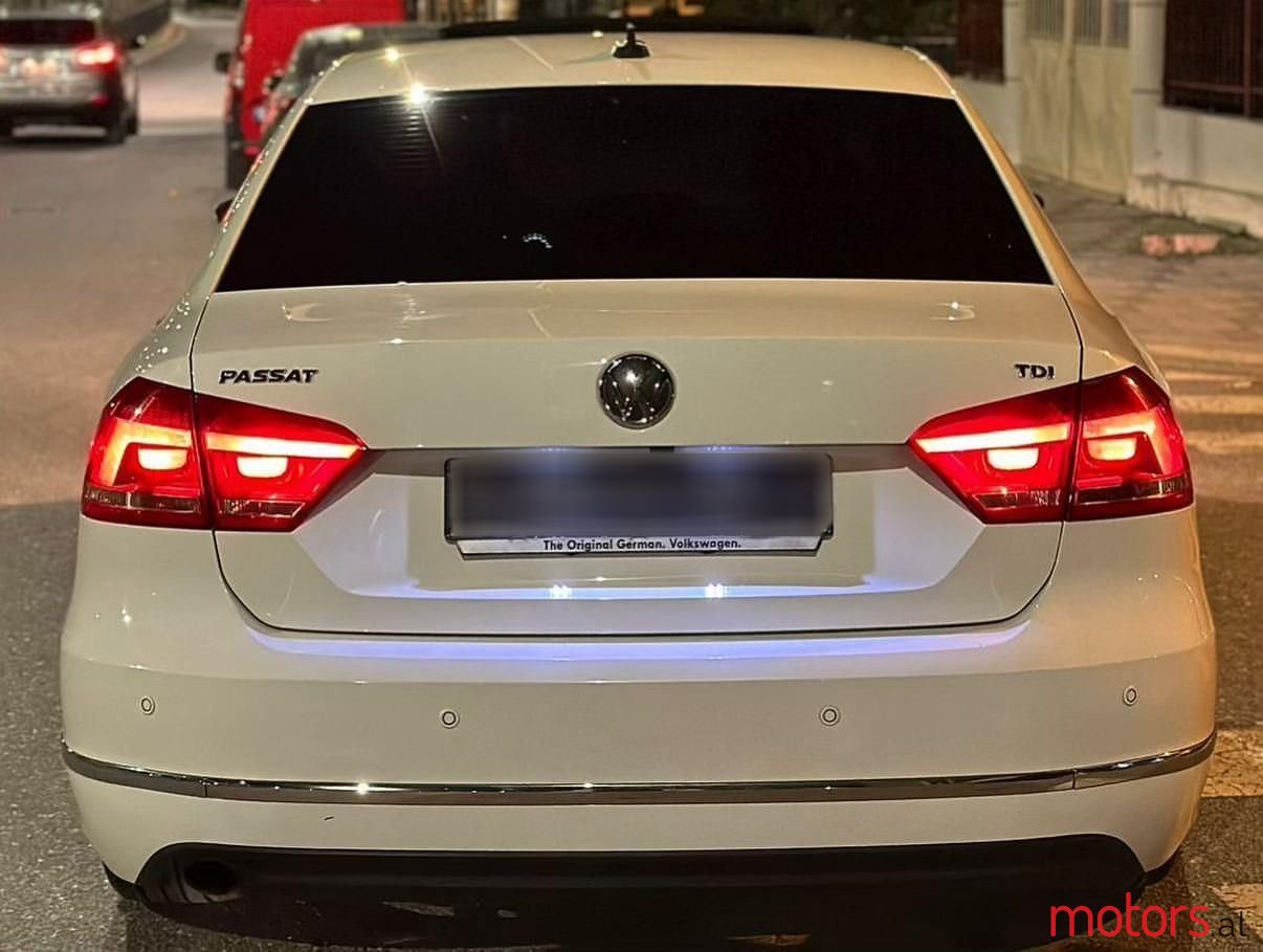 2014' Volkswagen Passat photo #2