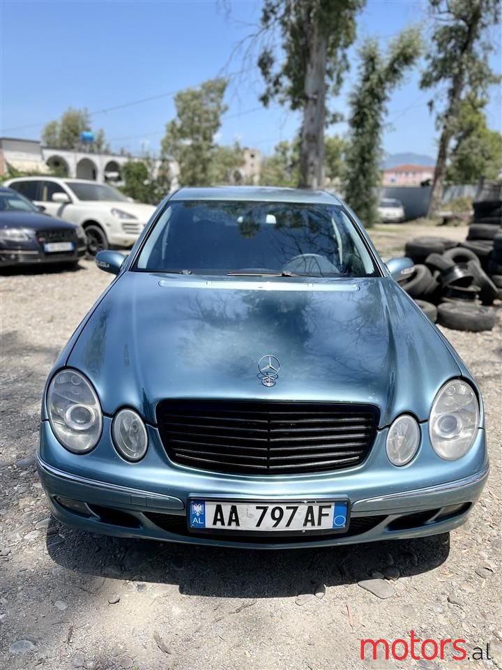 2003' Mercedes-Benz E 270 photo #4