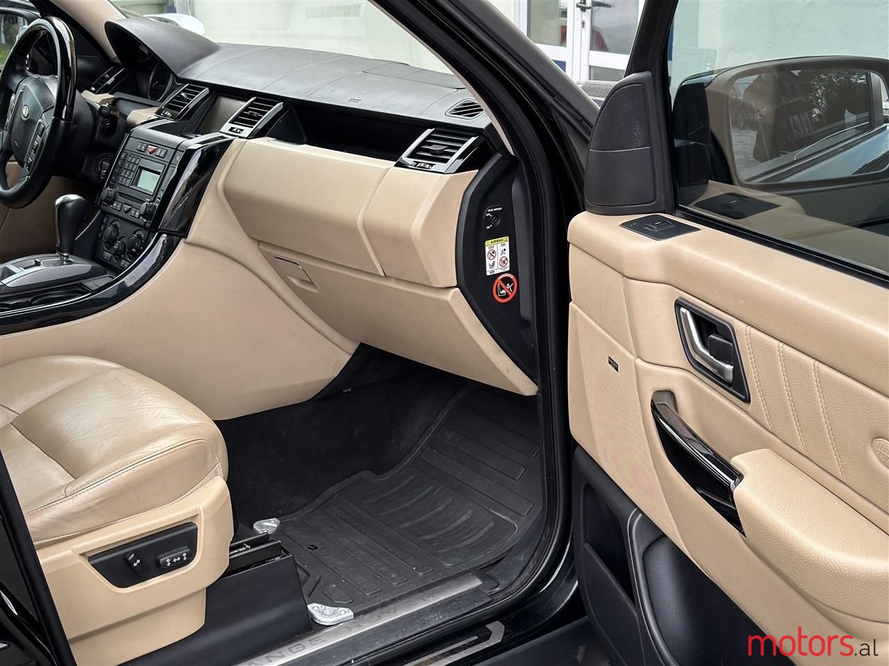 2008' Land Rover Range Rover Sport photo #5