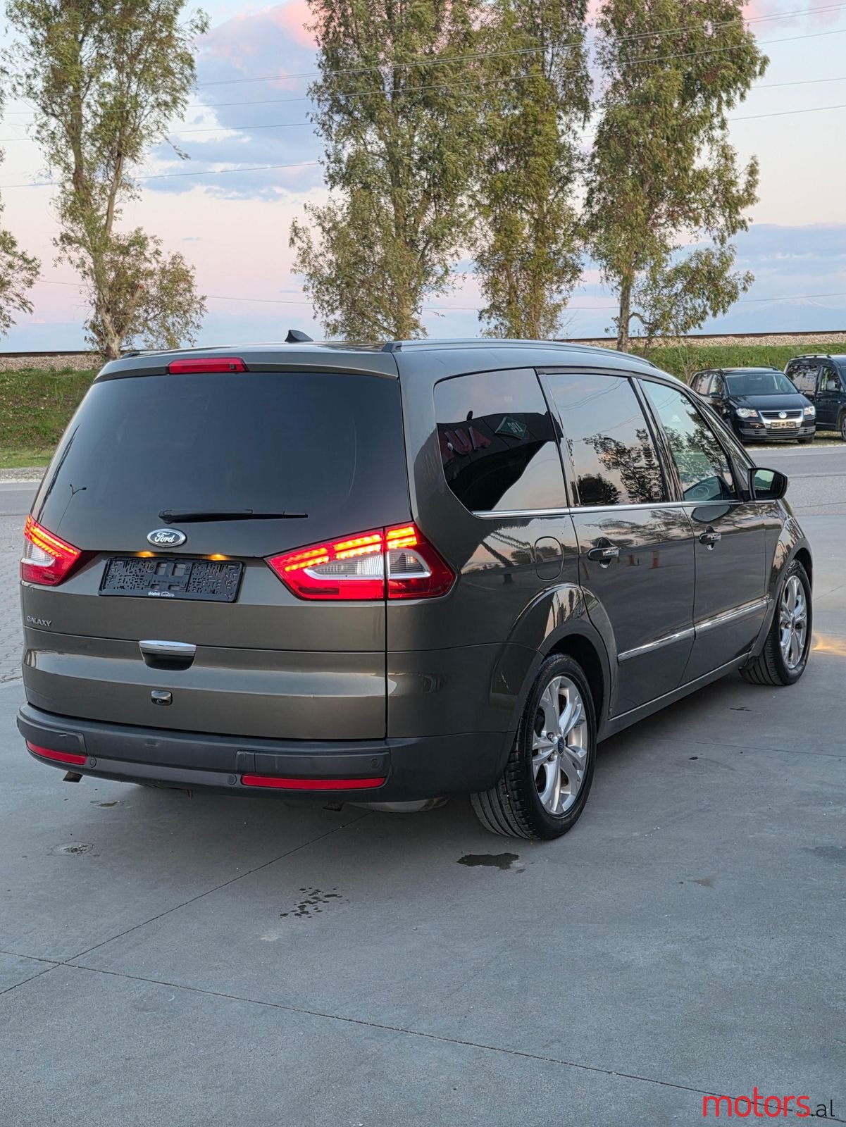 2011' Ford Galaxy photo #3