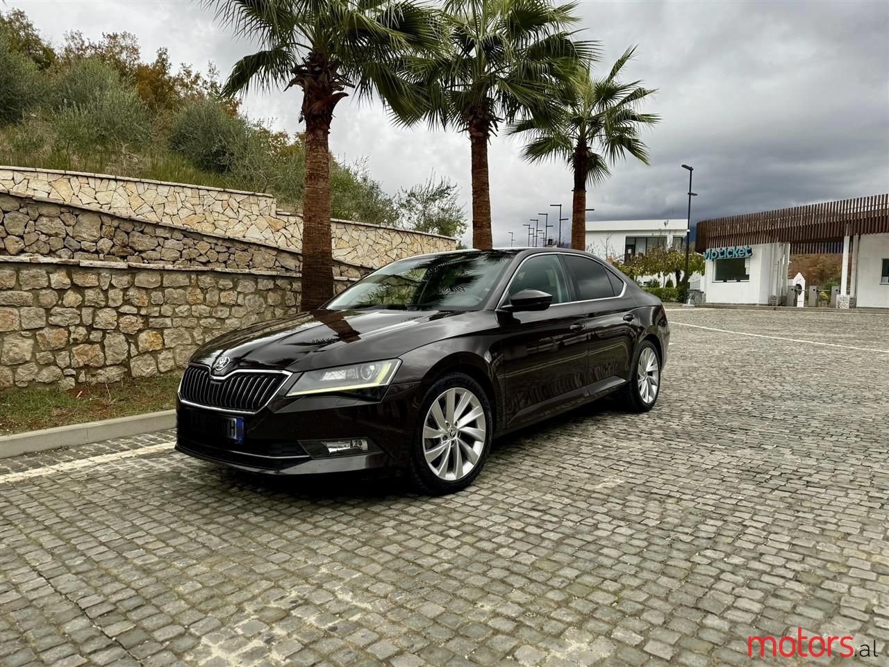 2018' Skoda Superb photo #1