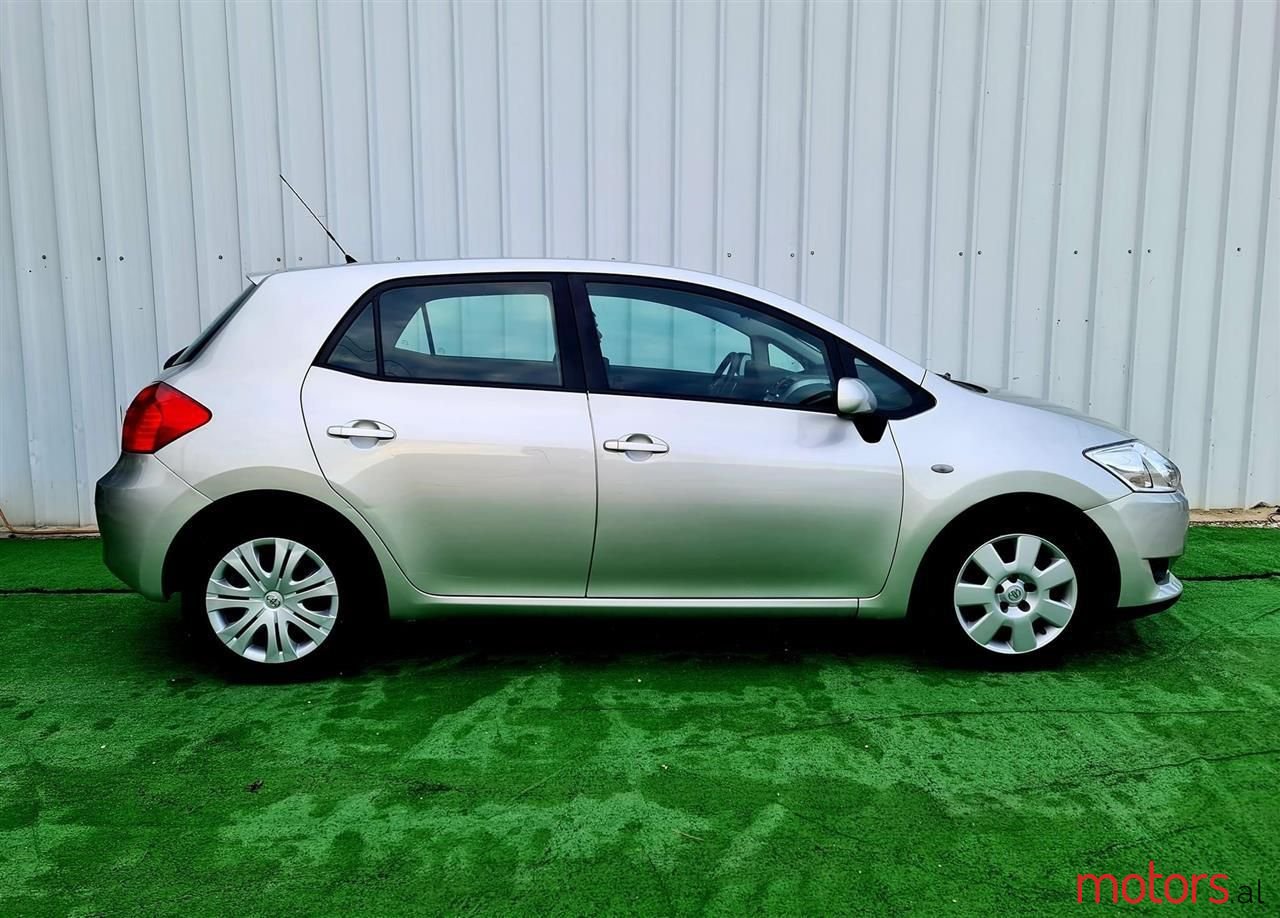 2008' Toyota Auris photo #4