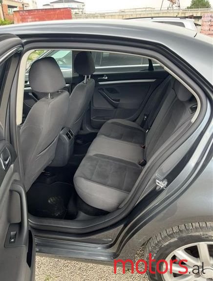 2009' Volkswagen Jetta photo #5