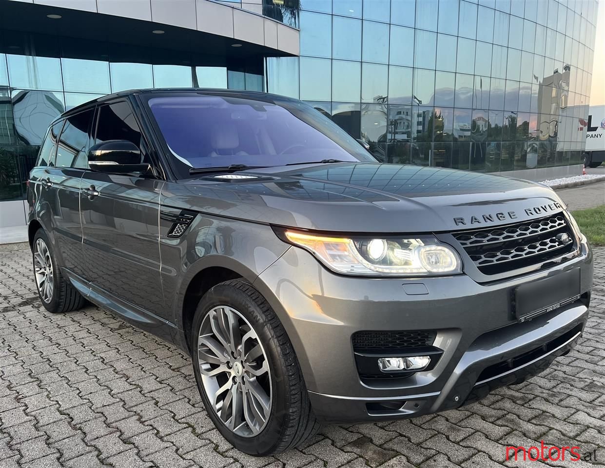 2014' Land Rover Range Rover Sport photo #1